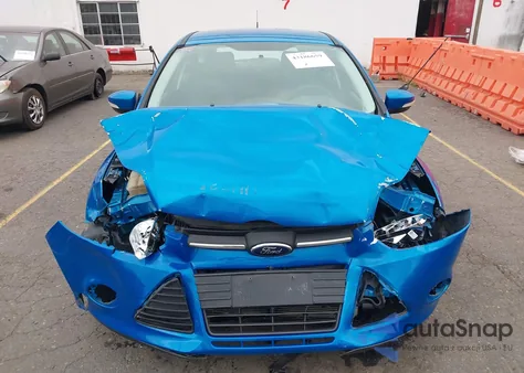 2014 Ford Focus Se z USA, uszkodzony, nr VIN 1FADP3K27EL408035